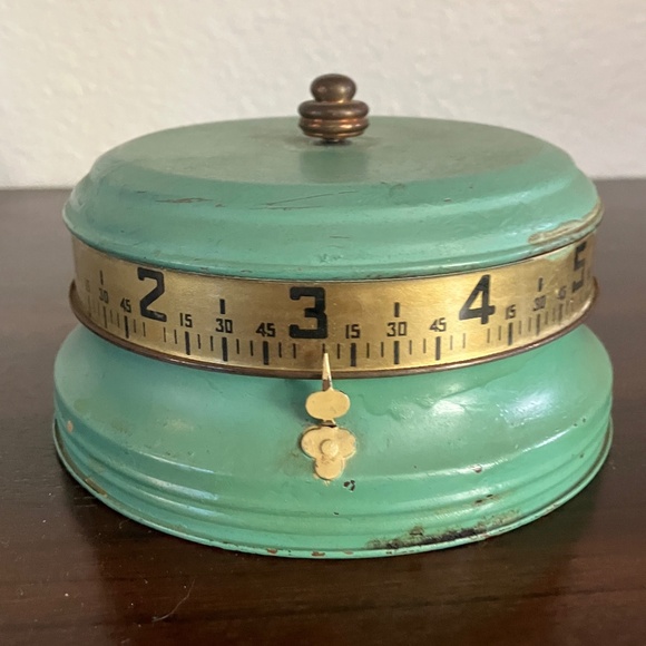 Vintage Tape Measure Clock | Mystery Clock 1930's - Picture 1 of 6